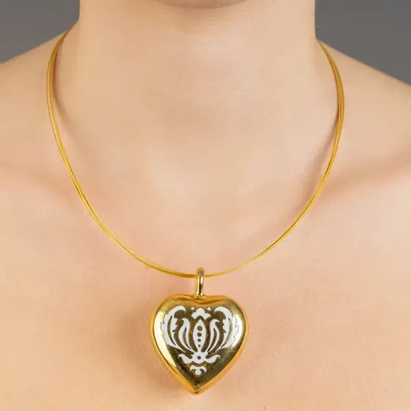 Aranyozott Finomporcelán Barokk Szív medál