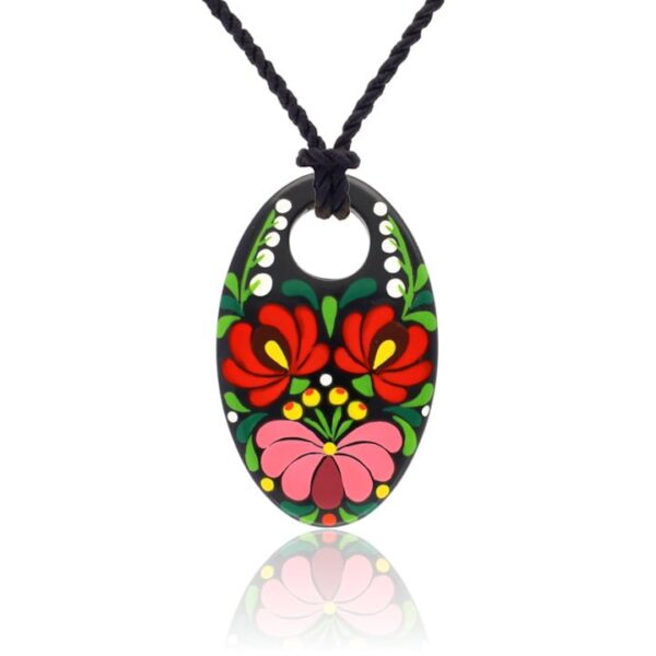 Tradicionális Fekete Matyó Finomporcelán Páros Bazsarózsa medál