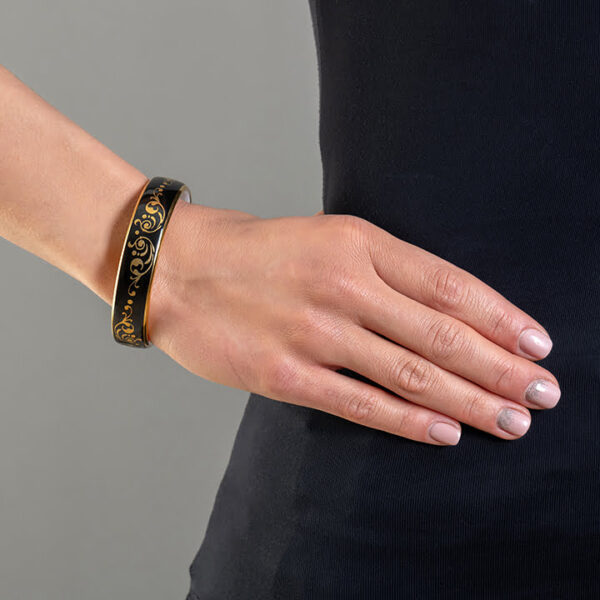 Barokový čierno-zlatý jemný porcelánový náramok